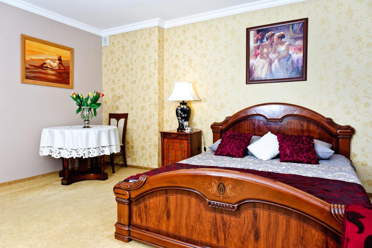 Hotel Palac Akropol Люблин Экстерьер фото