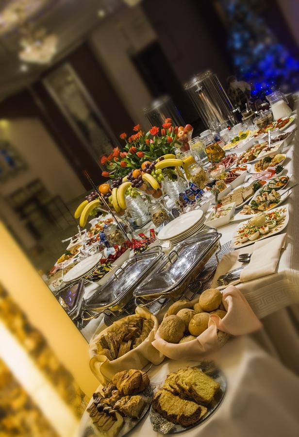 Hotel Palac Akropol Люблин Экстерьер фото